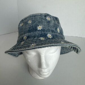 American Eagle AEO Chambray Denim Bucket Hat White Daisy Floral Print one size